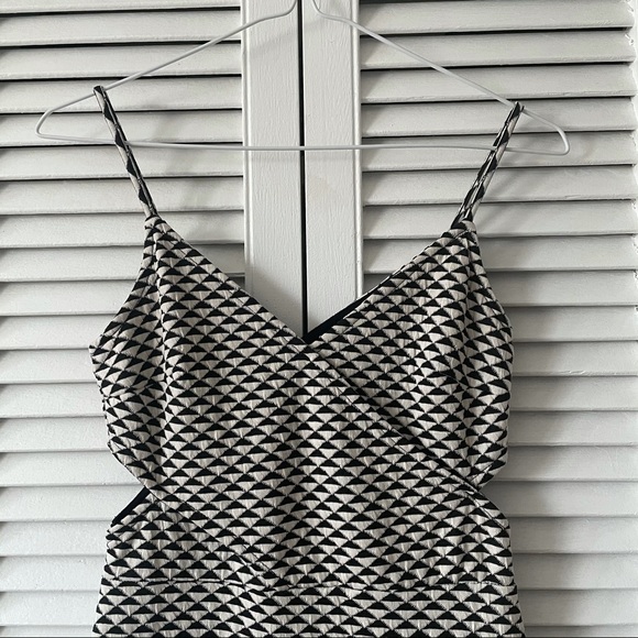 H&M dress - Picture 2 of 4